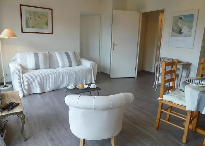 Domaine De Clairefontaine-1 By Interhome * 多维尔