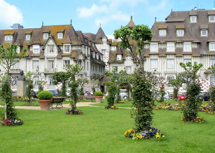 Domaine De Clairefontaine-1 By Interhome Ντοβίλ